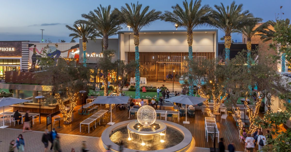 The Top 5 Experiences at 2ND & PCH Visit Long Beach