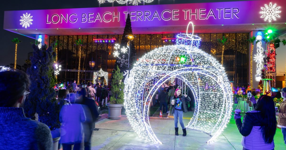 holiday-walking-tour-downtown-long-beach-visit-long-beach